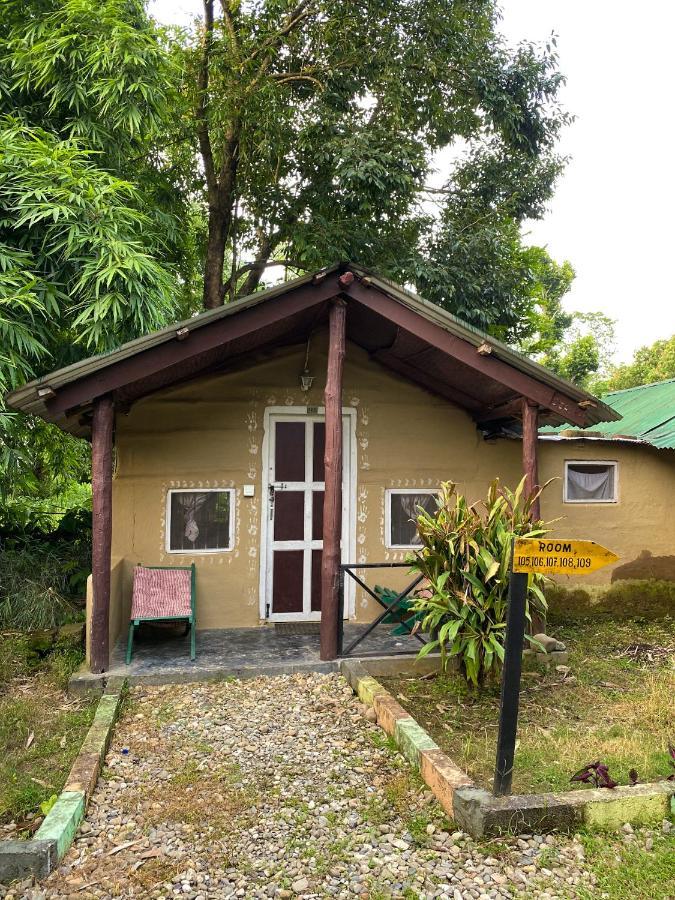 Nature Safari Camp Chitwan Exterior photo
